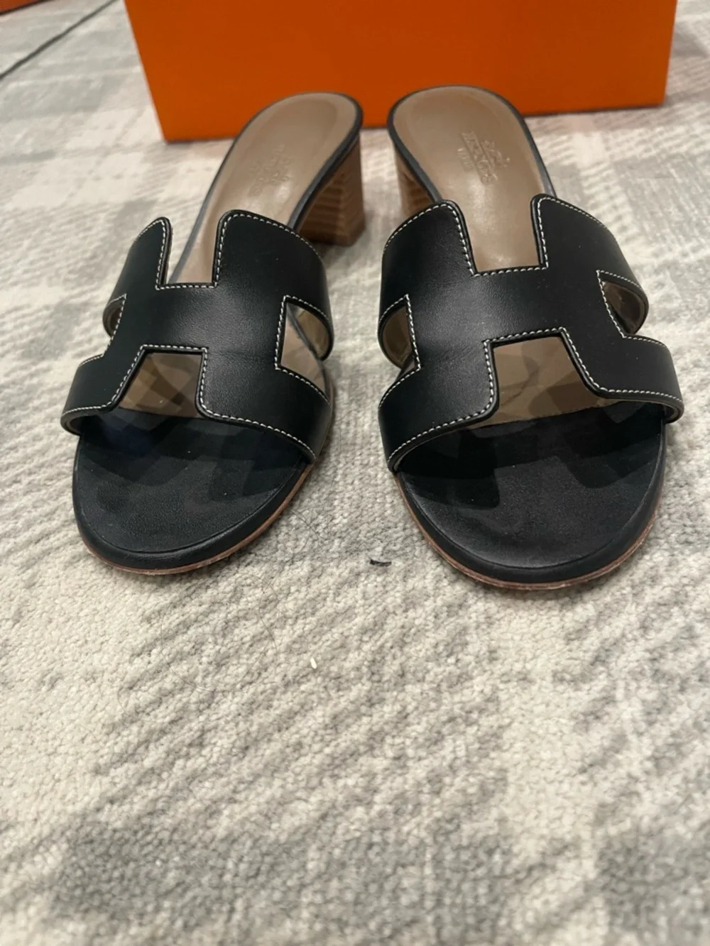Hermes elegant black